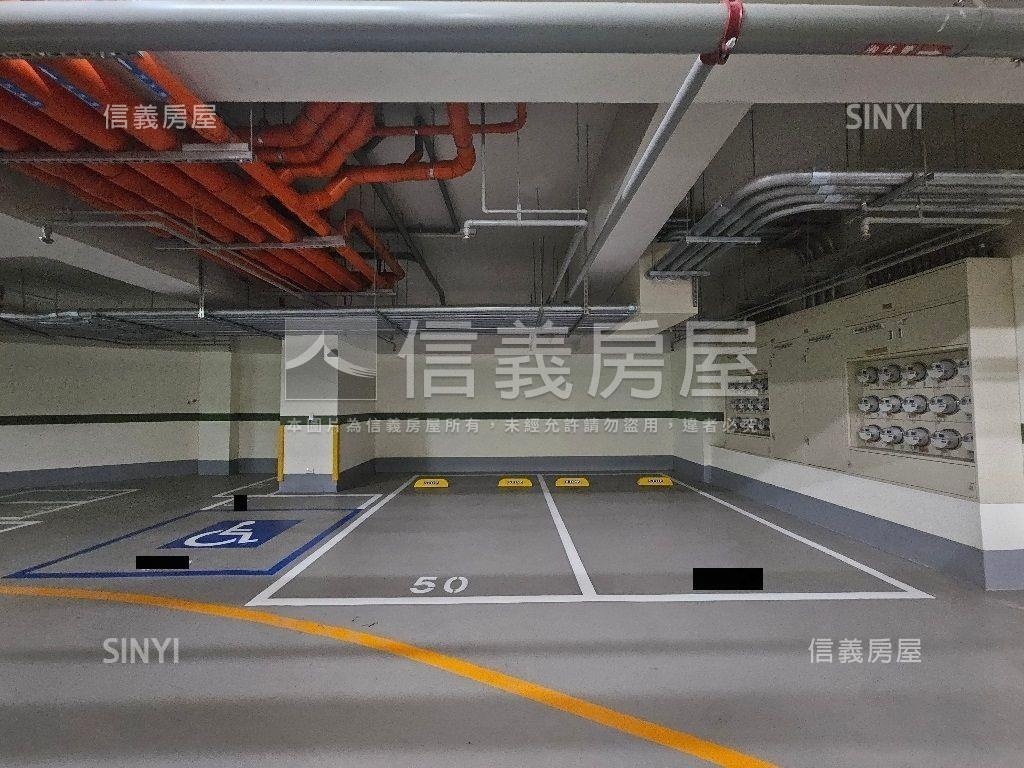 昌平。面寬金店面房屋室內格局與周邊環境