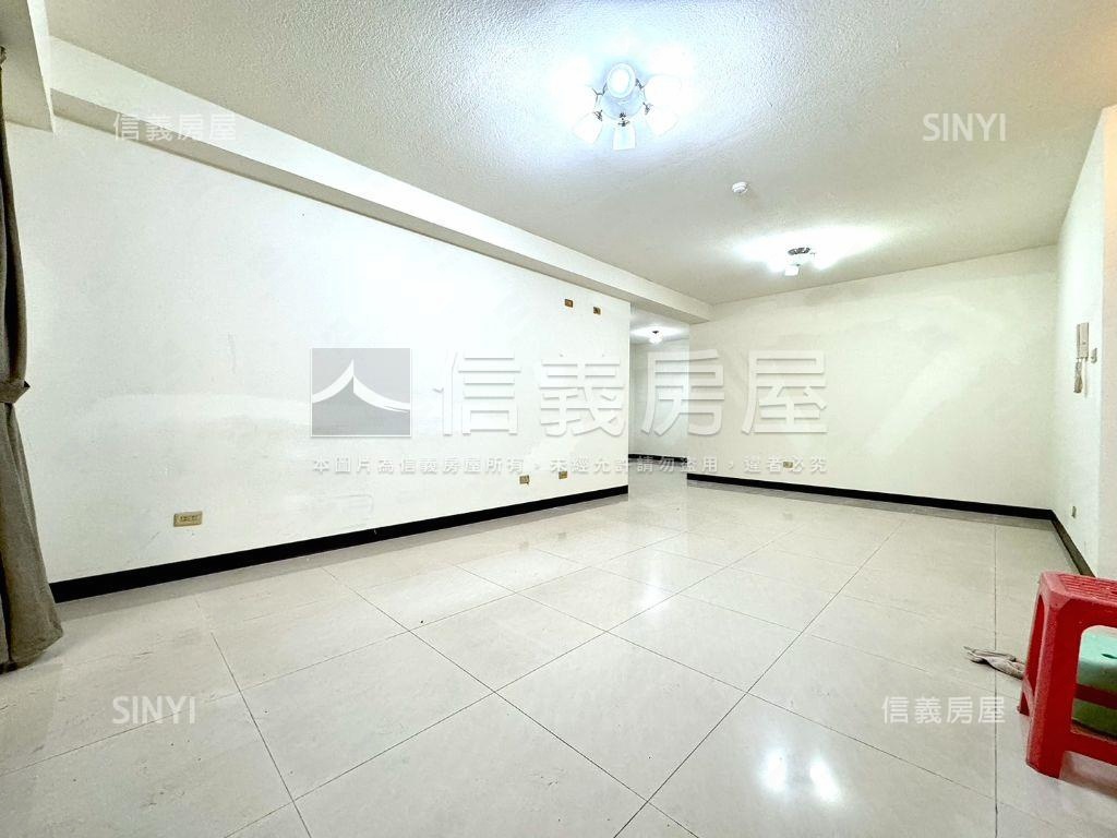 專任中友綠園邸三房露臺戶房屋室內格局與周邊環境
