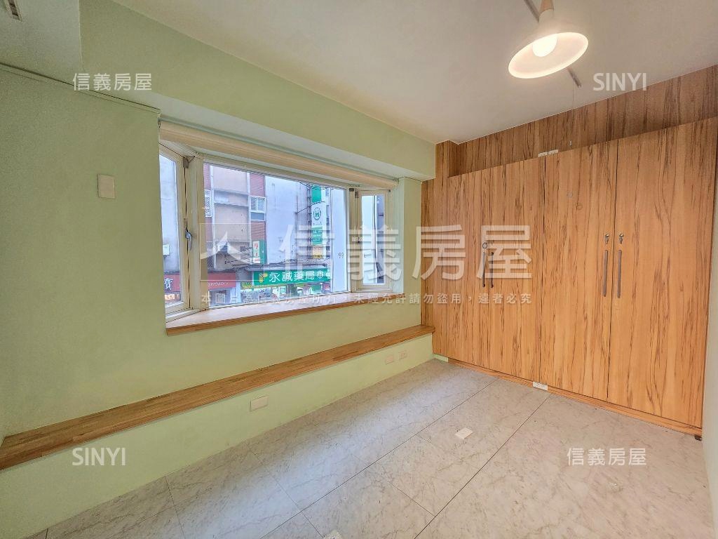 名人巷華園三角店辦房屋室內格局與周邊環境