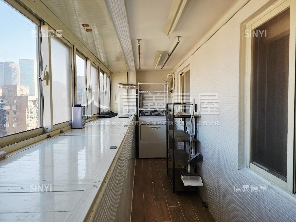 捷運高樓美裝三房房屋室內格局與周邊環境