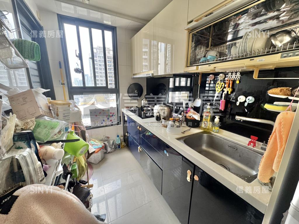 專任！九月采掬美三房車位房屋室內格局與周邊環境