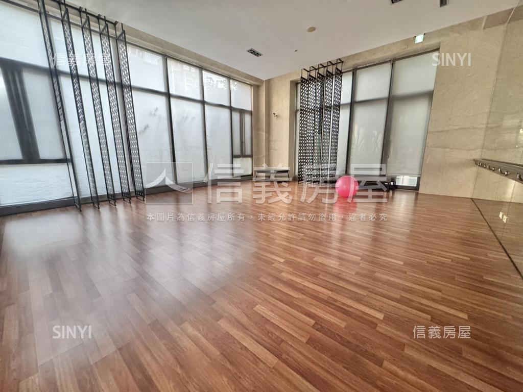專任！九月采掬美三房車位房屋室內格局與周邊環境