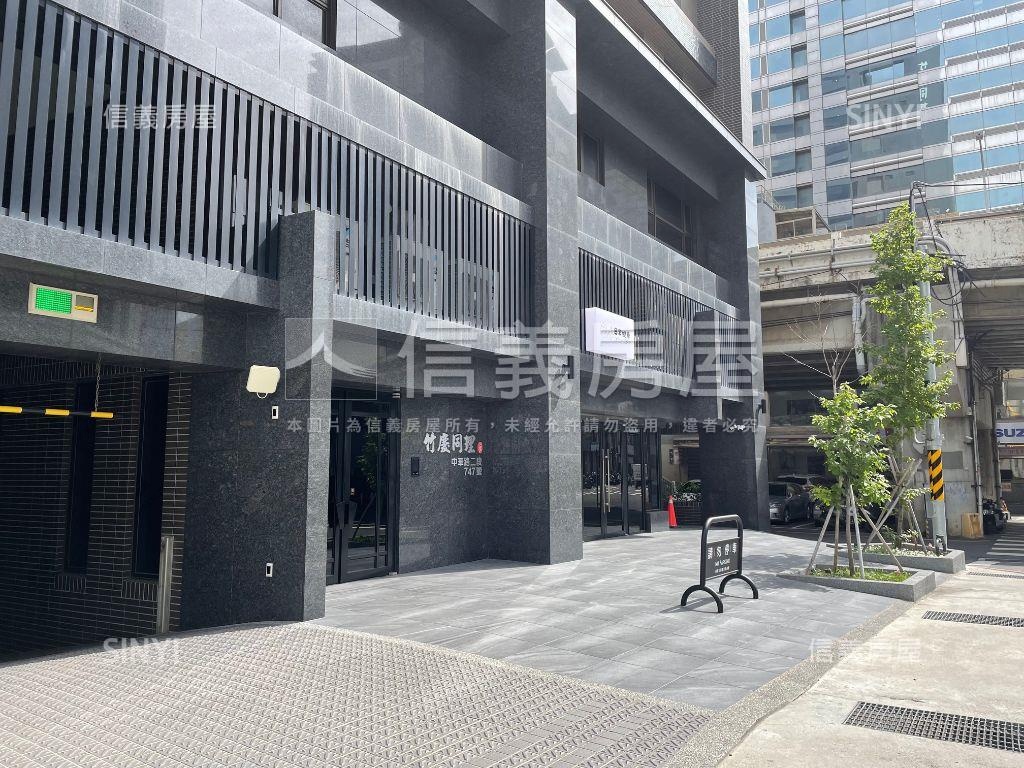 竹慶同理邊間金店面房屋室內格局與周邊環境