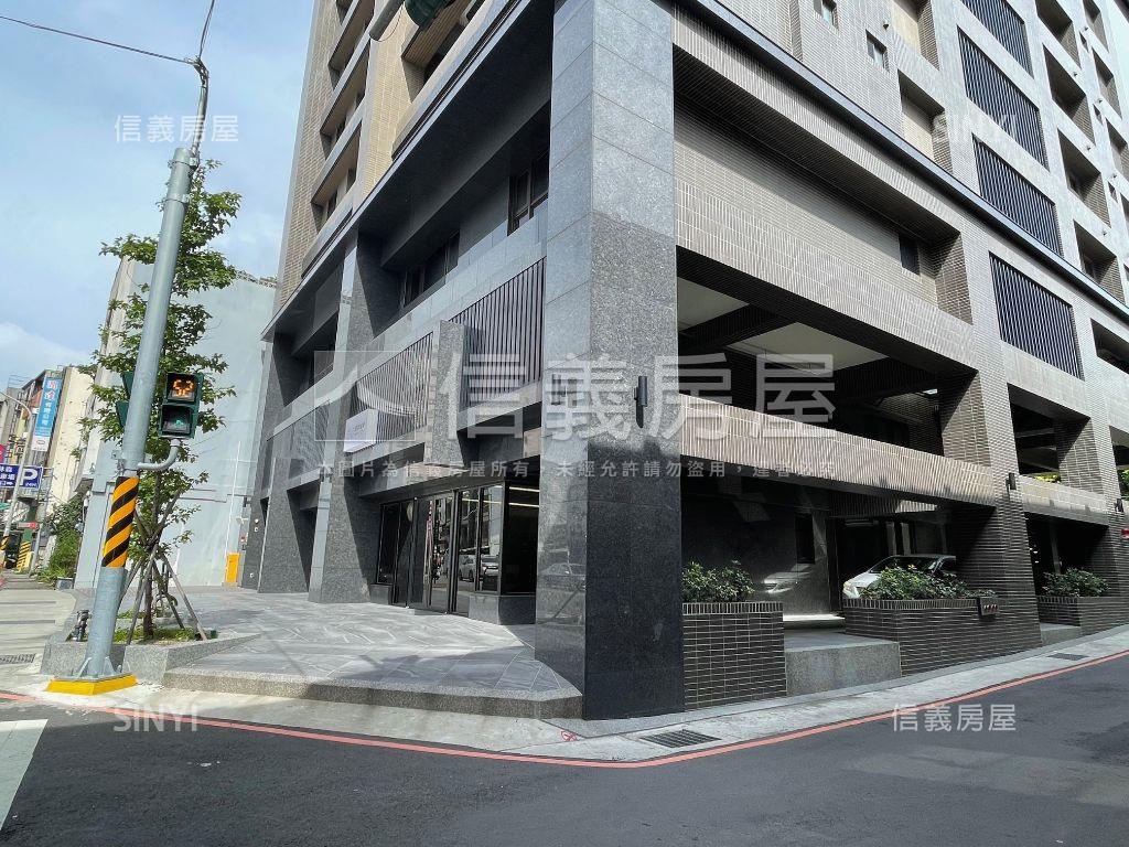 竹慶同理邊間金店面房屋室內格局與周邊環境
