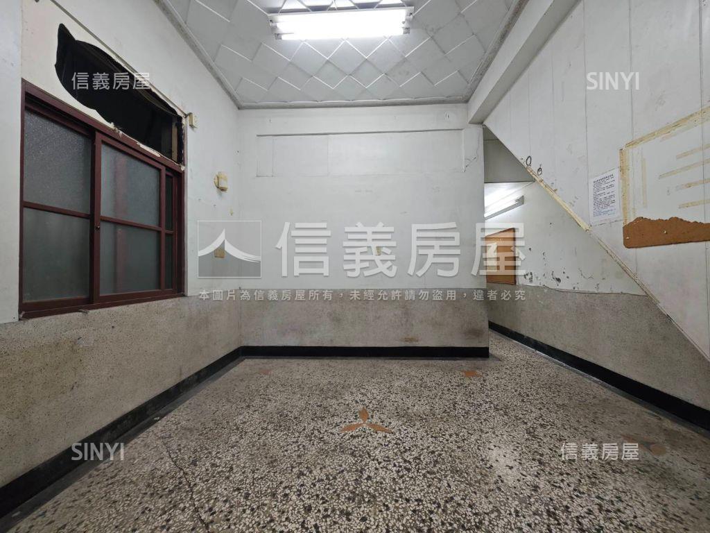 海安路近鯨吞燒大坪透天房屋室內格局與周邊環境