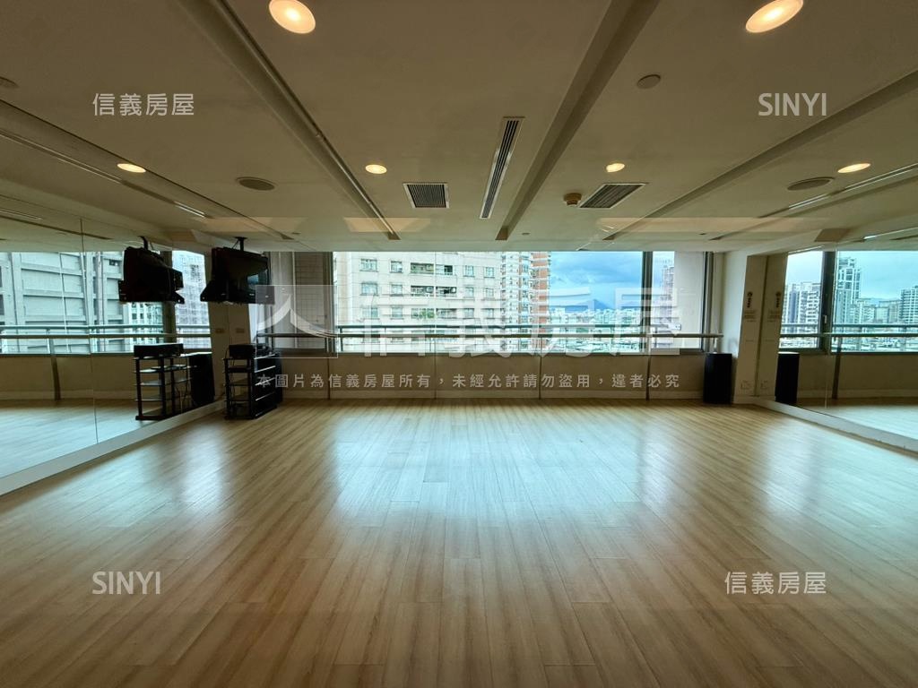捷運囍多帝王樓層美妝戶房屋室內格局與周邊環境