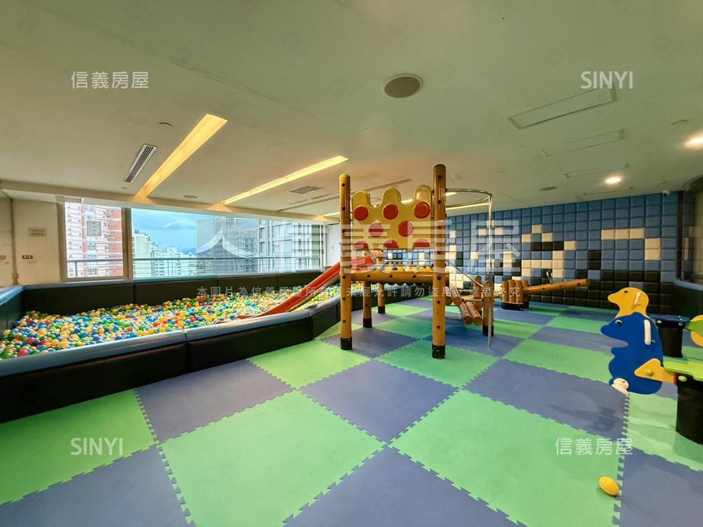捷運囍多帝王樓層美妝戶房屋室內格局與周邊環境
