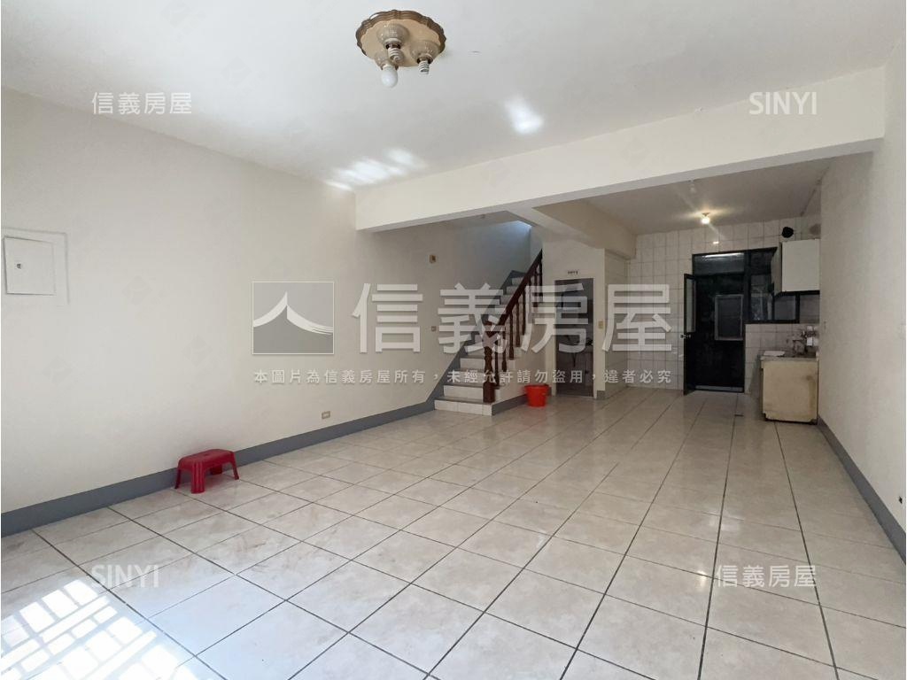 楊梅新江路４房透天房屋室內格局與周邊環境