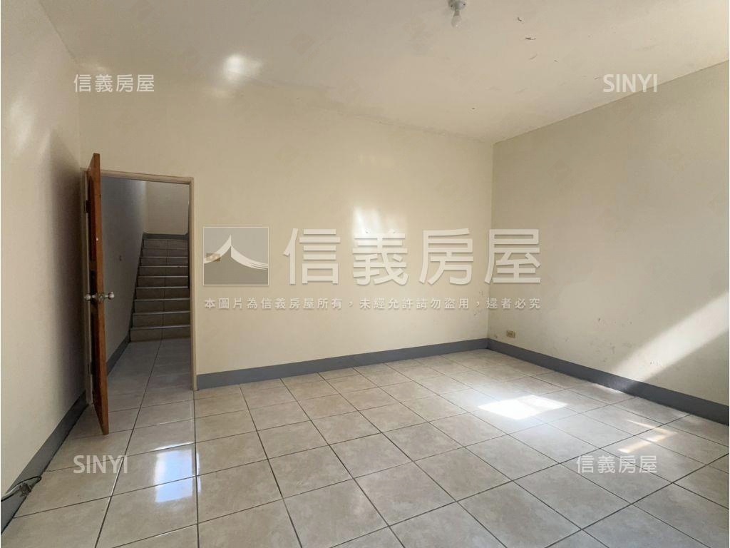 楊梅新江路４房透天房屋室內格局與周邊環境