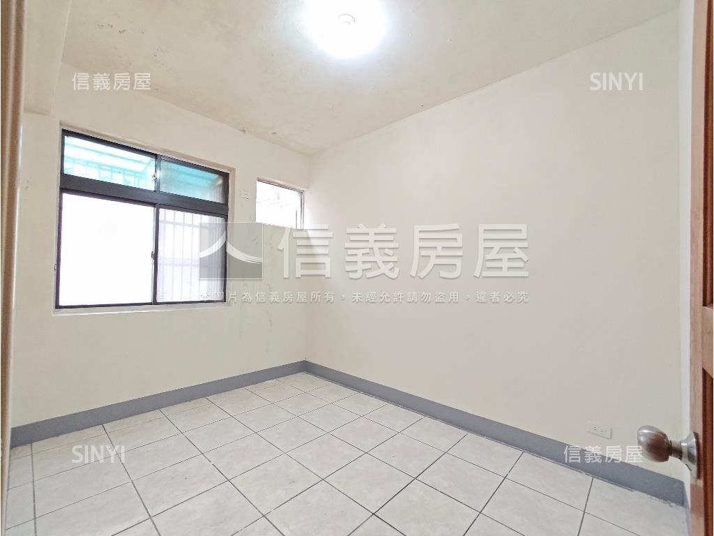 楊梅新江路４房透天房屋室內格局與周邊環境