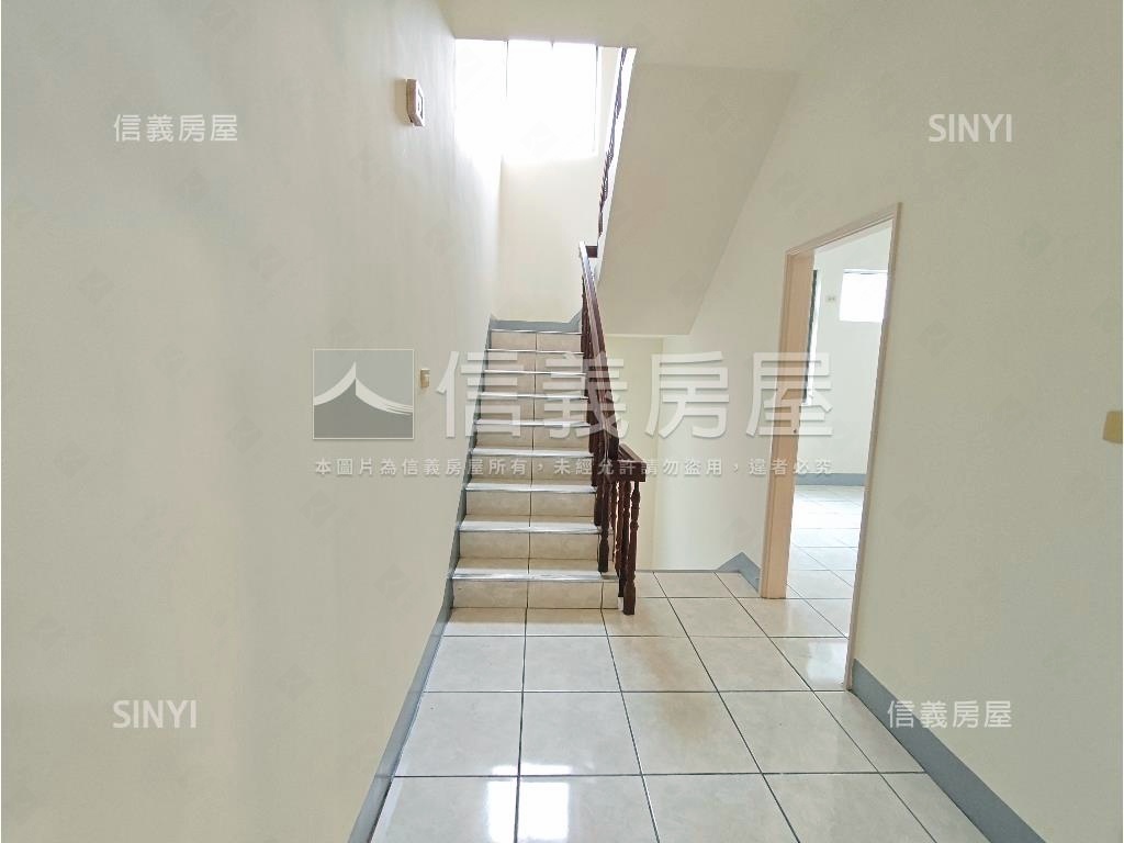 楊梅新江路４房透天房屋室內格局與周邊環境