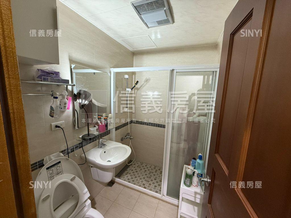 斐麗高樓景觀近捷運三房房屋室內格局與周邊環境