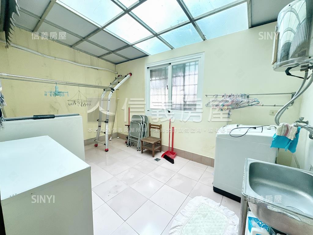 專．近捷運一樓美三房平車房屋室內格局與周邊環境