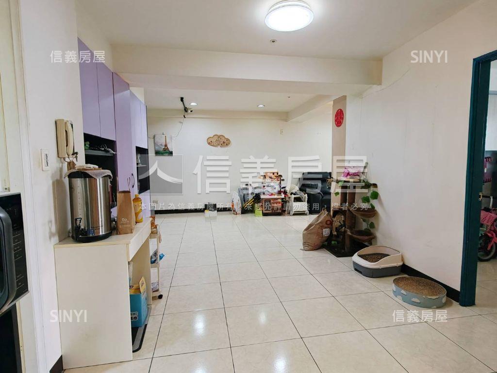 近中山醫高樓美屋附車位房屋室內格局與周邊環境