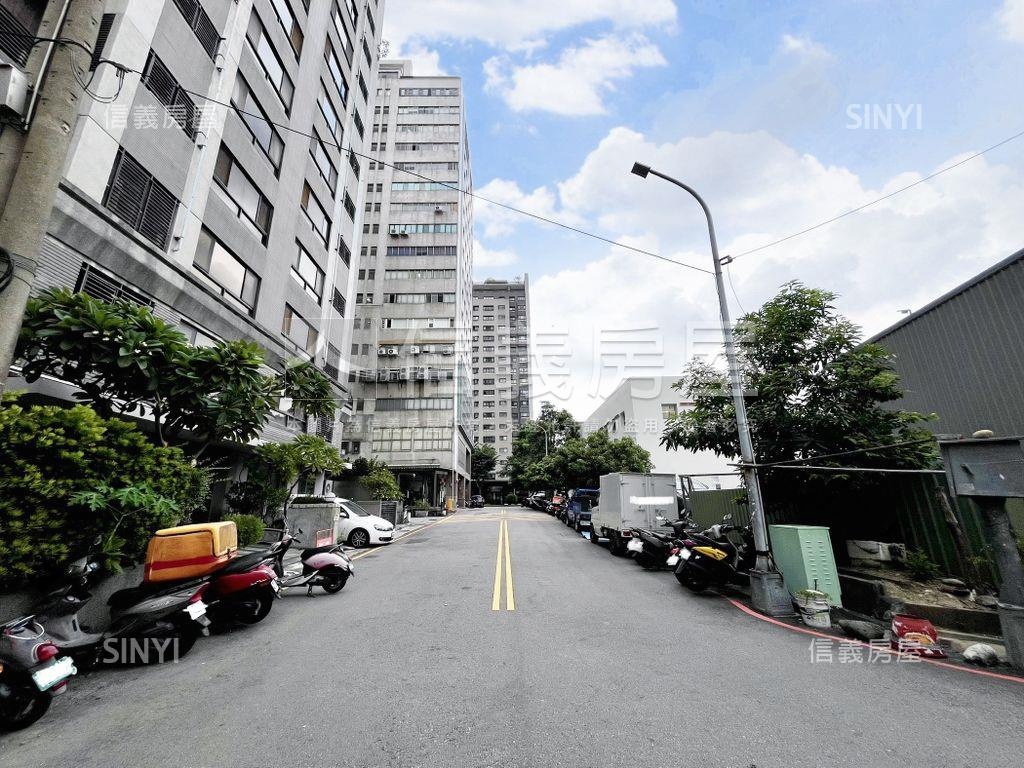 稀有！五權一街透天房屋室內格局與周邊環境