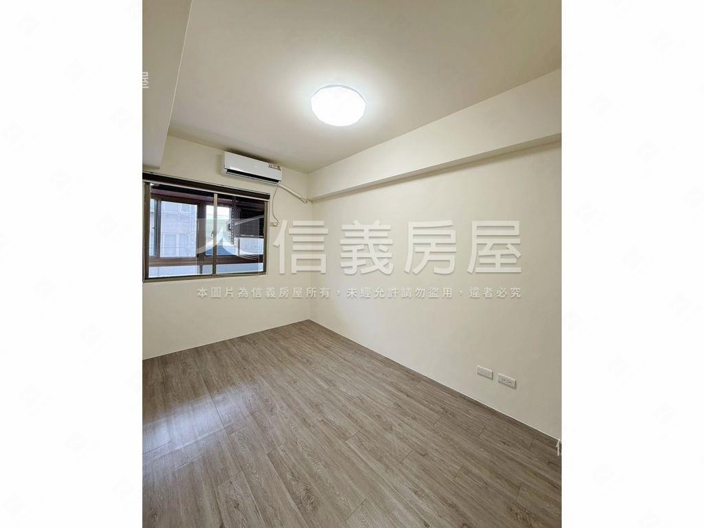 低總價美裝潢四房平面車位房屋室內格局與周邊環境