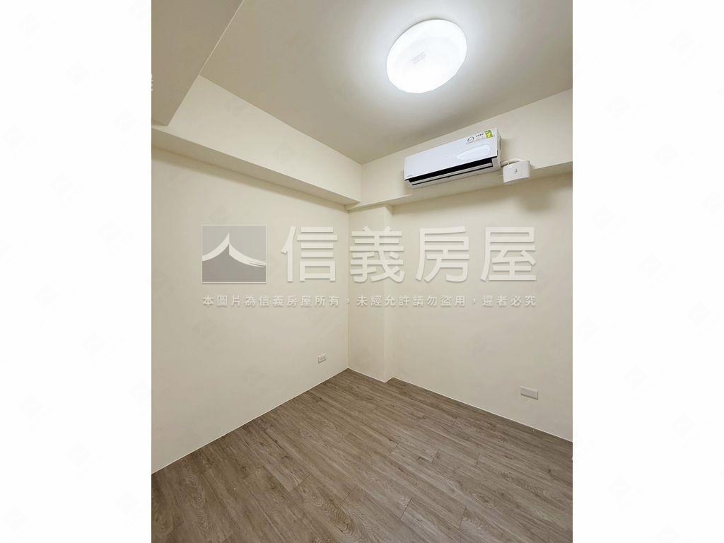 低總價美裝潢四房平面車位房屋室內格局與周邊環境