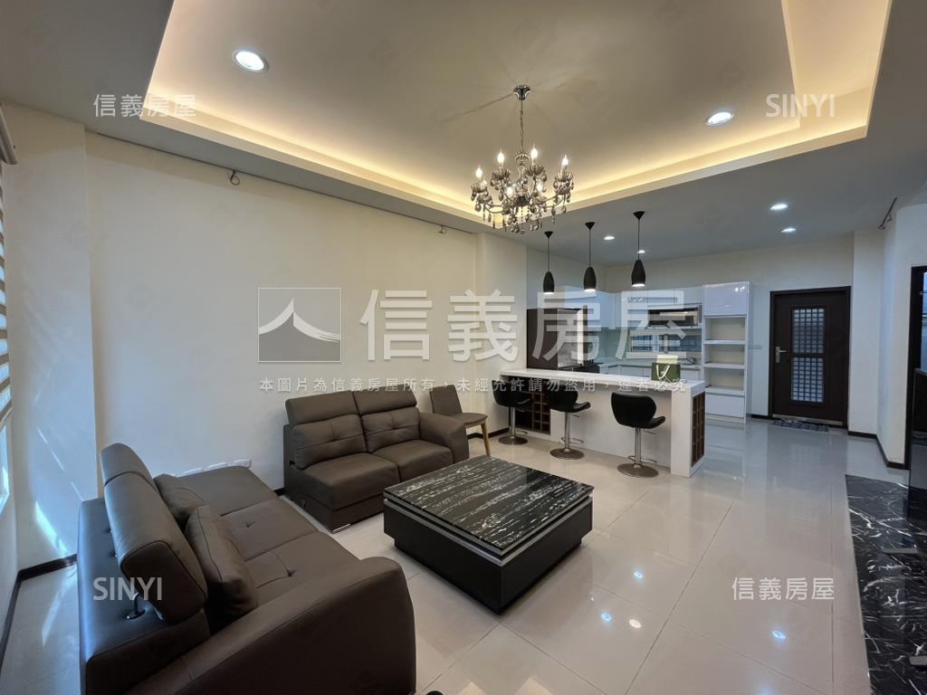 巨匠傳奇董ㄟ車庫美墅房屋室內格局與周邊環境