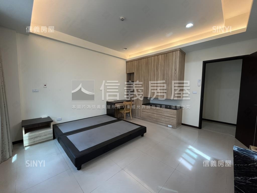 巨匠傳奇董ㄟ車庫美墅房屋室內格局與周邊環境