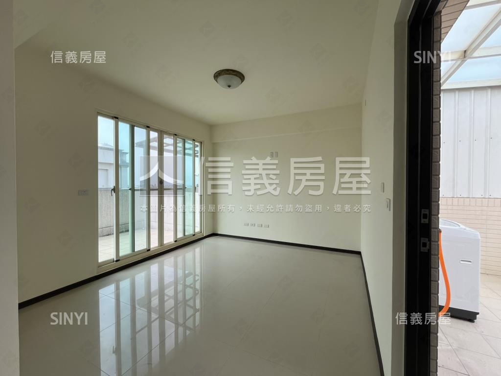 巨匠傳奇董ㄟ車庫美墅房屋室內格局與周邊環境