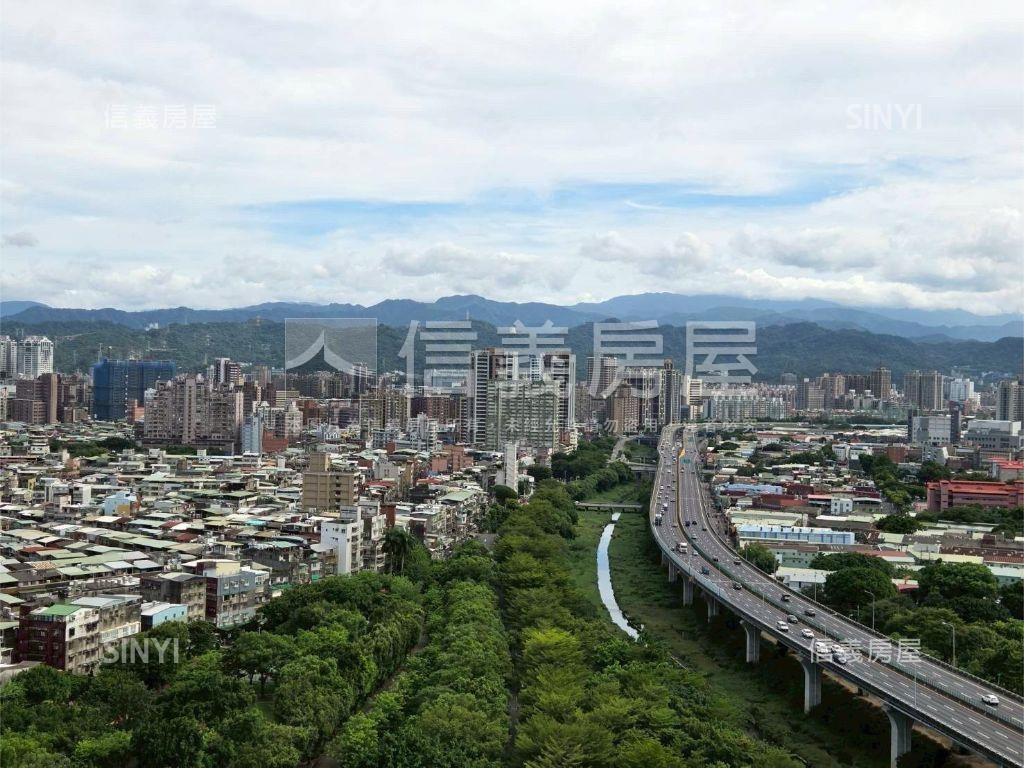 高妍植天空之城３房車位房屋室內格局與周邊環境