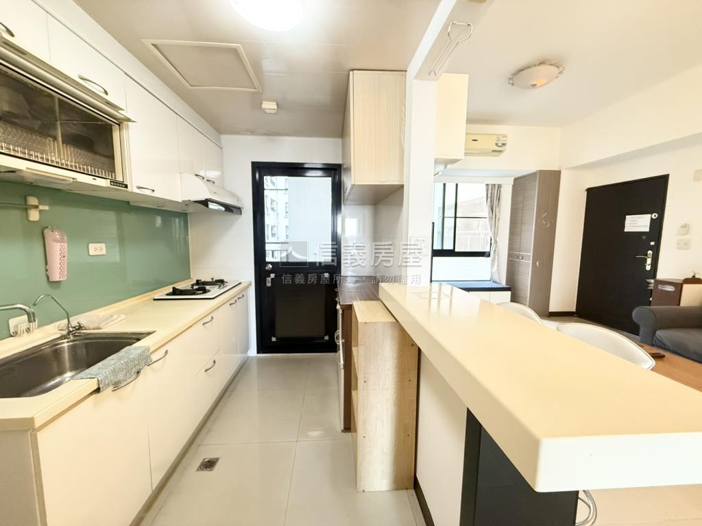 東區帝標質感兩房平車房屋室內格局與周邊環境