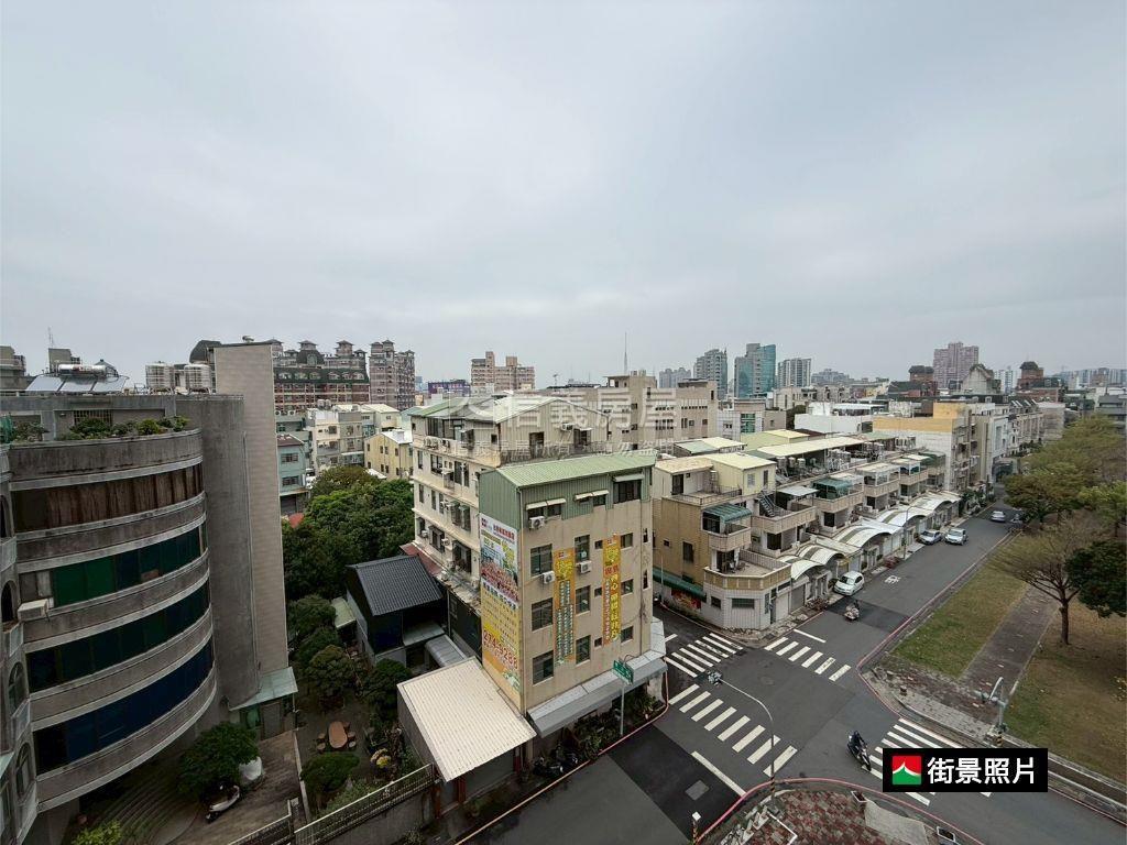 東區帝標質感兩房平車房屋室內格局與周邊環境