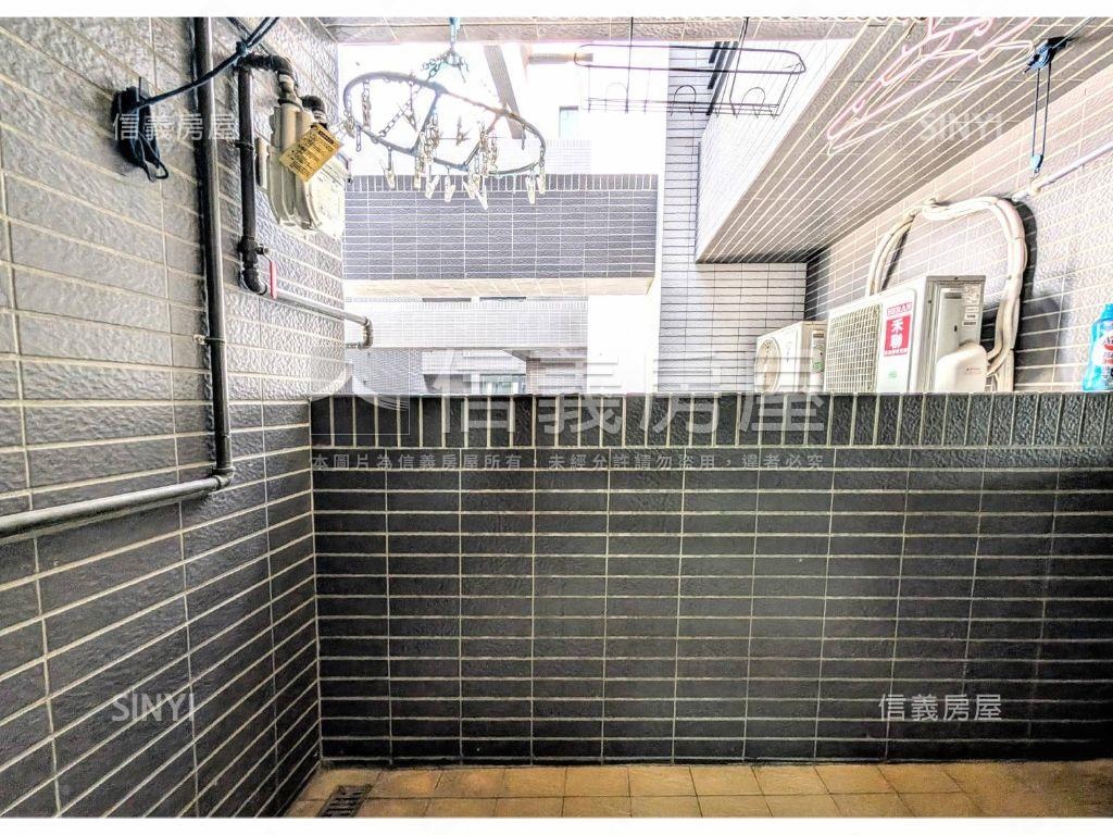 水岸花園高樓景觀三房平車房屋室內格局與周邊環境