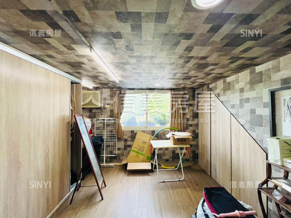 河景挑高大空間邊間車位房屋室內格局與周邊環境