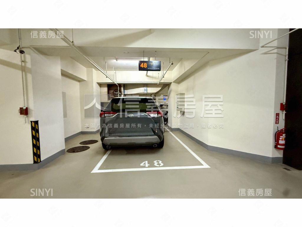 專任！昇揚擎月四房平車房屋室內格局與周邊環境