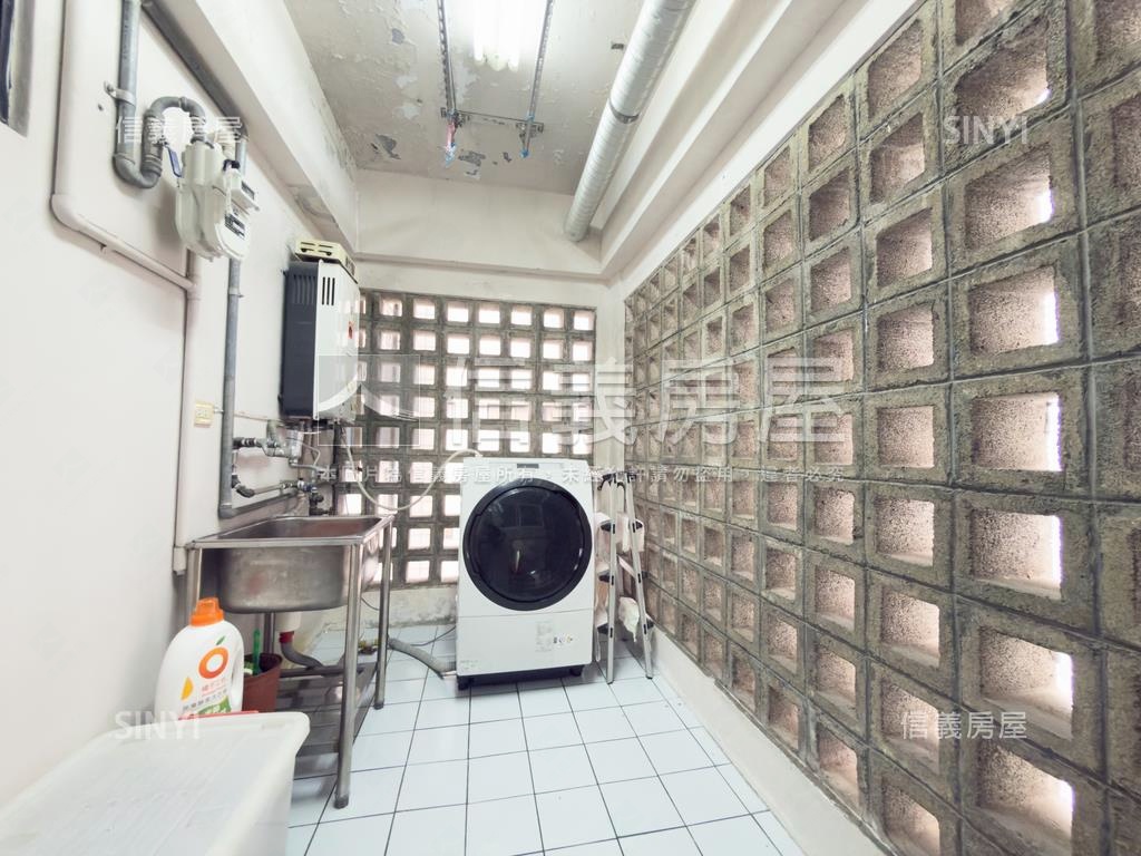 飛駝採光間三房有車位房屋室內格局與周邊環境