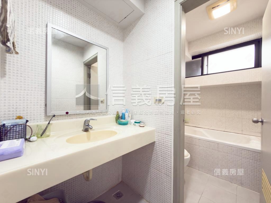 飛駝採光間三房有車位房屋室內格局與周邊環境