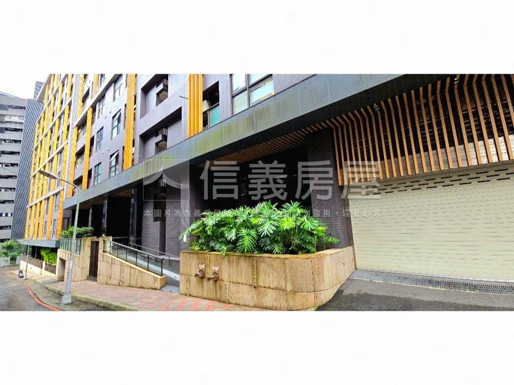 上碧潭景觀兩房附車位房屋室內格局與周邊環境