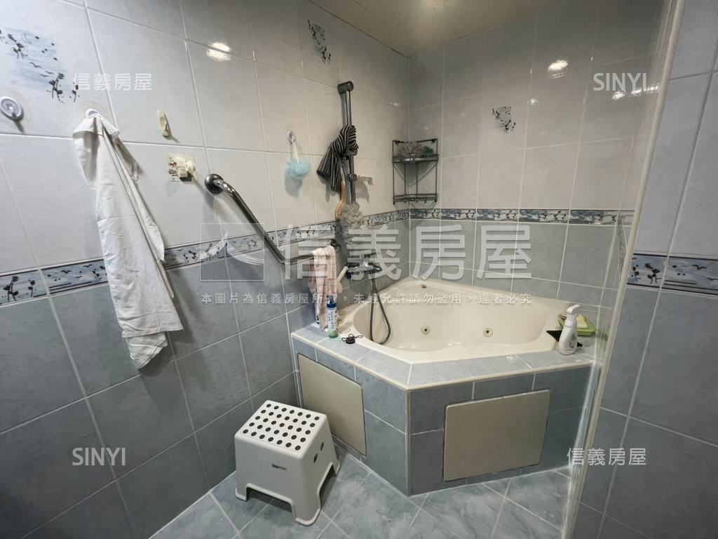 松城甲標朝南面中庭房屋室內格局與周邊環境