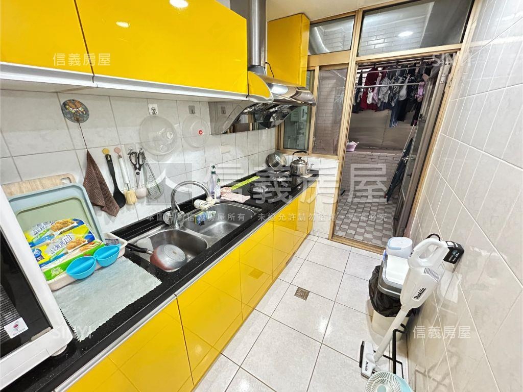 專任捷運年代美三房房屋室內格局與周邊環境