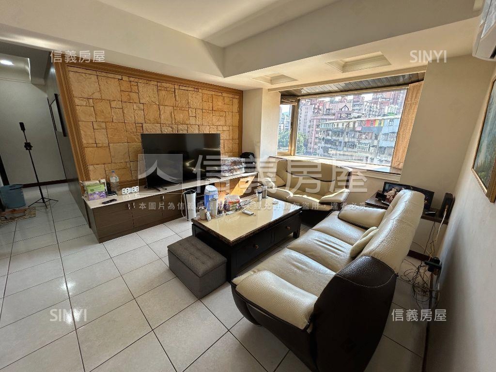 專任捷運年代美三房房屋室內格局與周邊環境