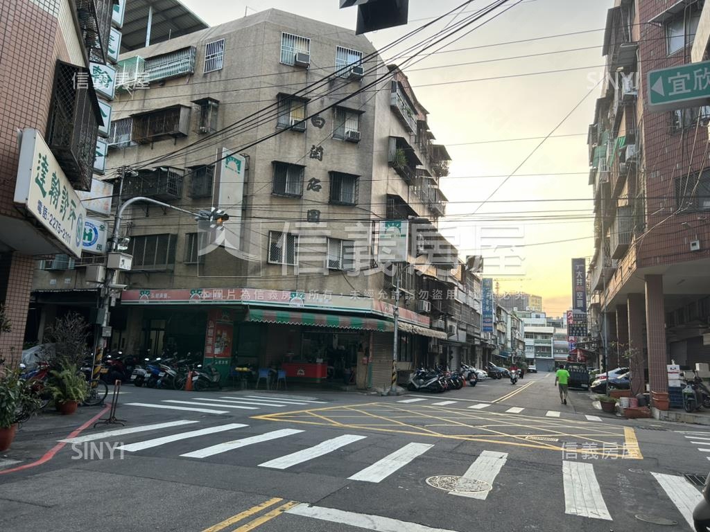 重新整理宜欣店面房屋室內格局與周邊環境