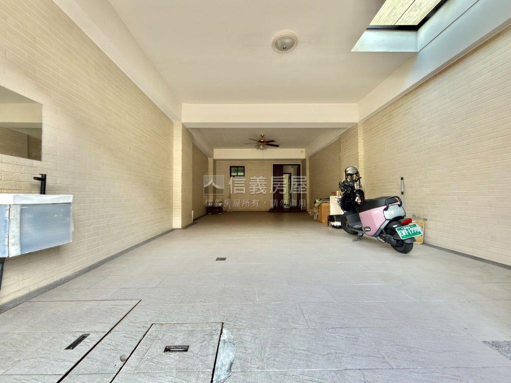 府城輕屋齡大地坪質感車墅房屋室內格局與周邊環境