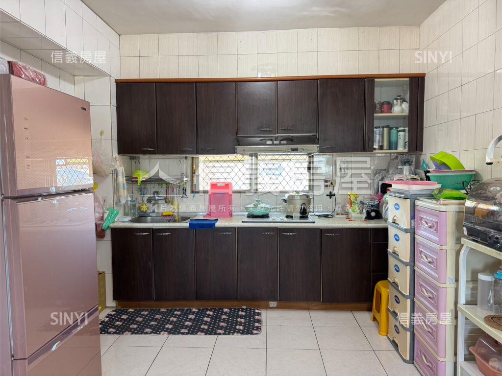 長東街採光三房平車房屋室內格局與周邊環境