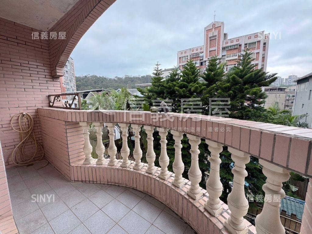 伯爵五代平巷上疊鳥語花房屋室內格局與周邊環境