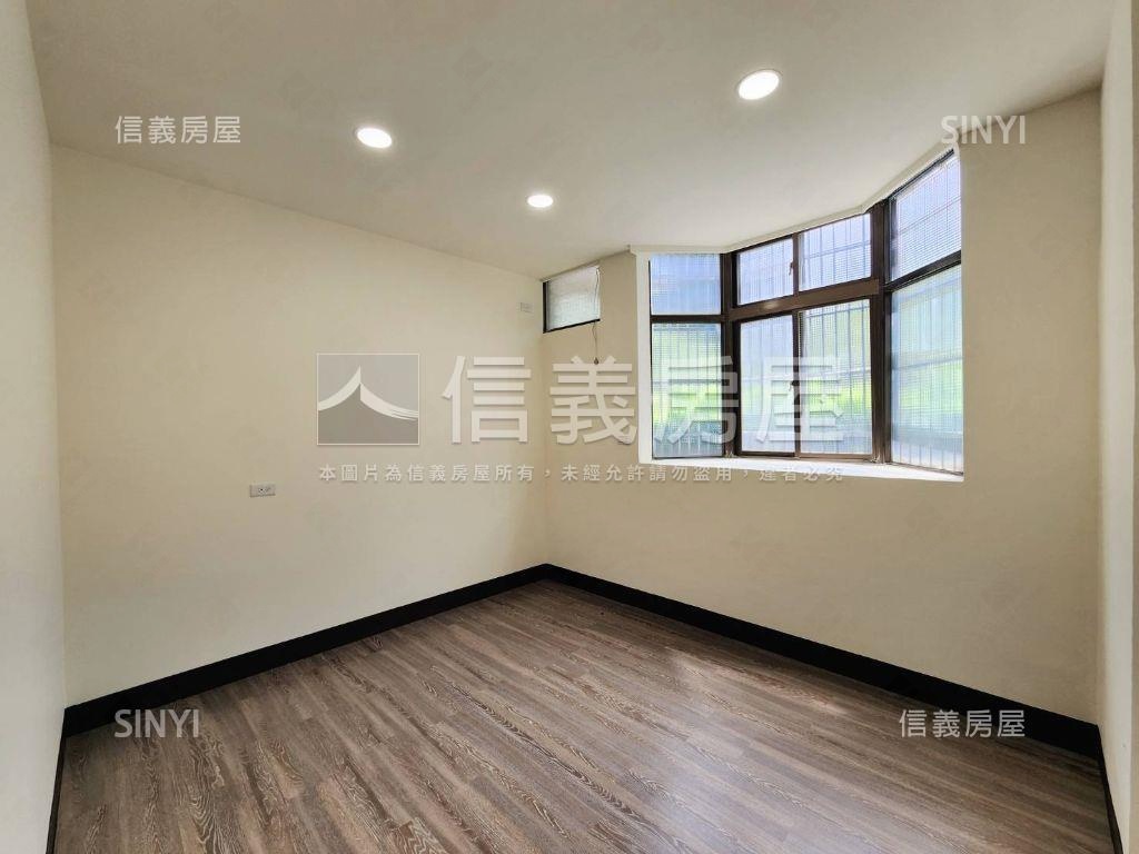 近全聯＊稀有１樓附車位房屋室內格局與周邊環境