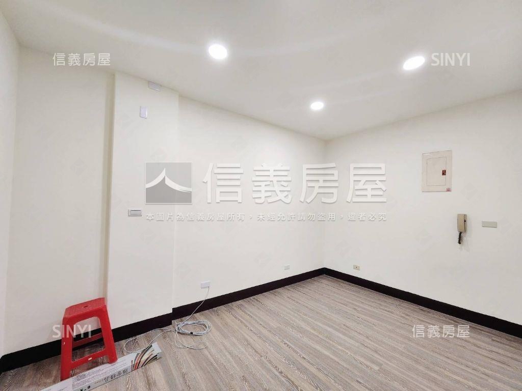 近全聯＊稀有１樓附車位房屋室內格局與周邊環境
