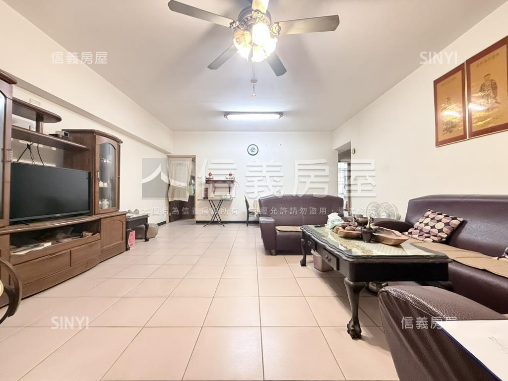 大道新城三房平車露臺戶房屋室內格局與周邊環境