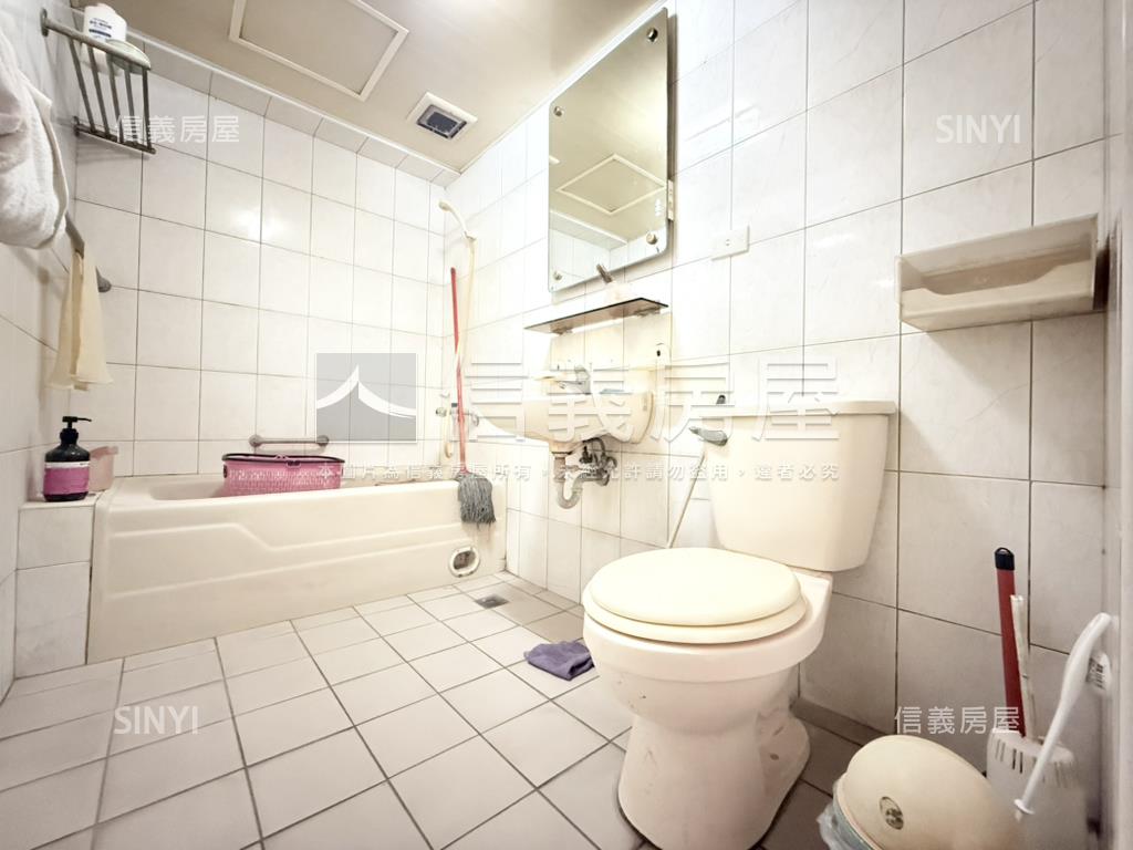 大道新城三房平車露臺戶房屋室內格局與周邊環境