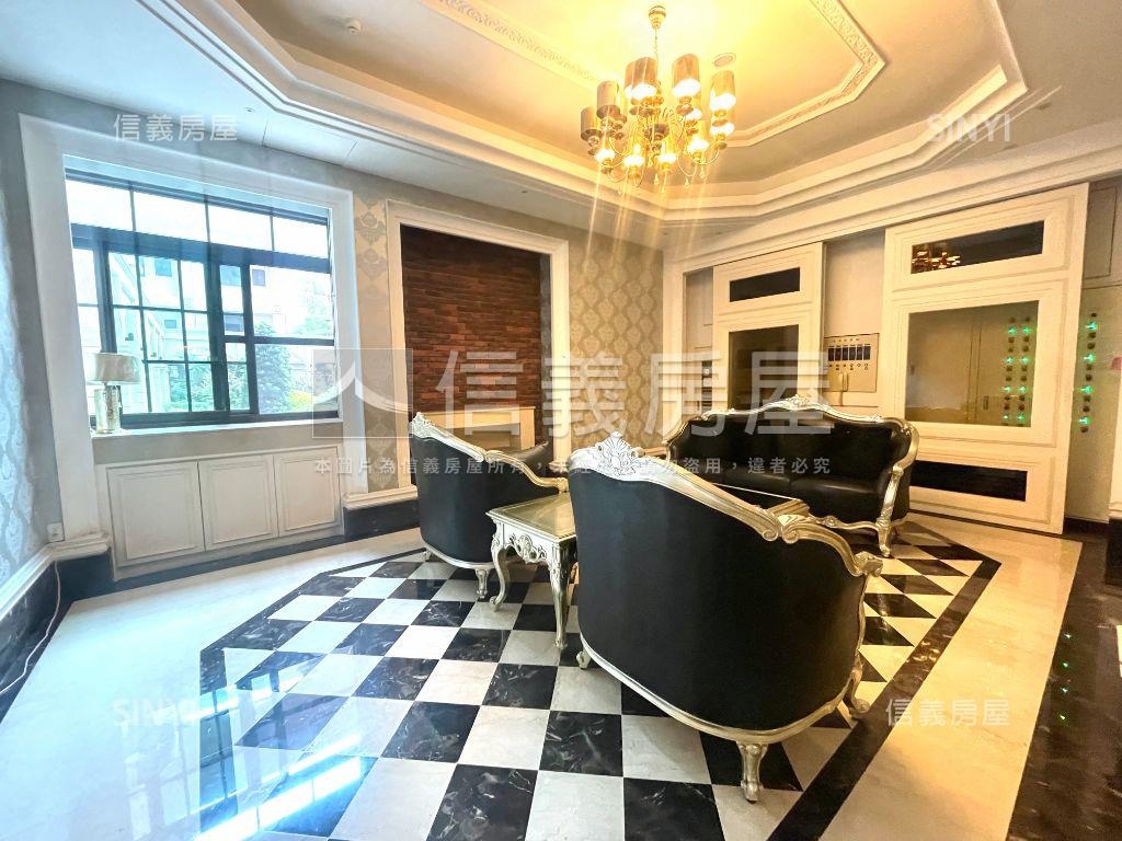 面球場高樓景觀３＋１平車房屋室內格局與周邊環境