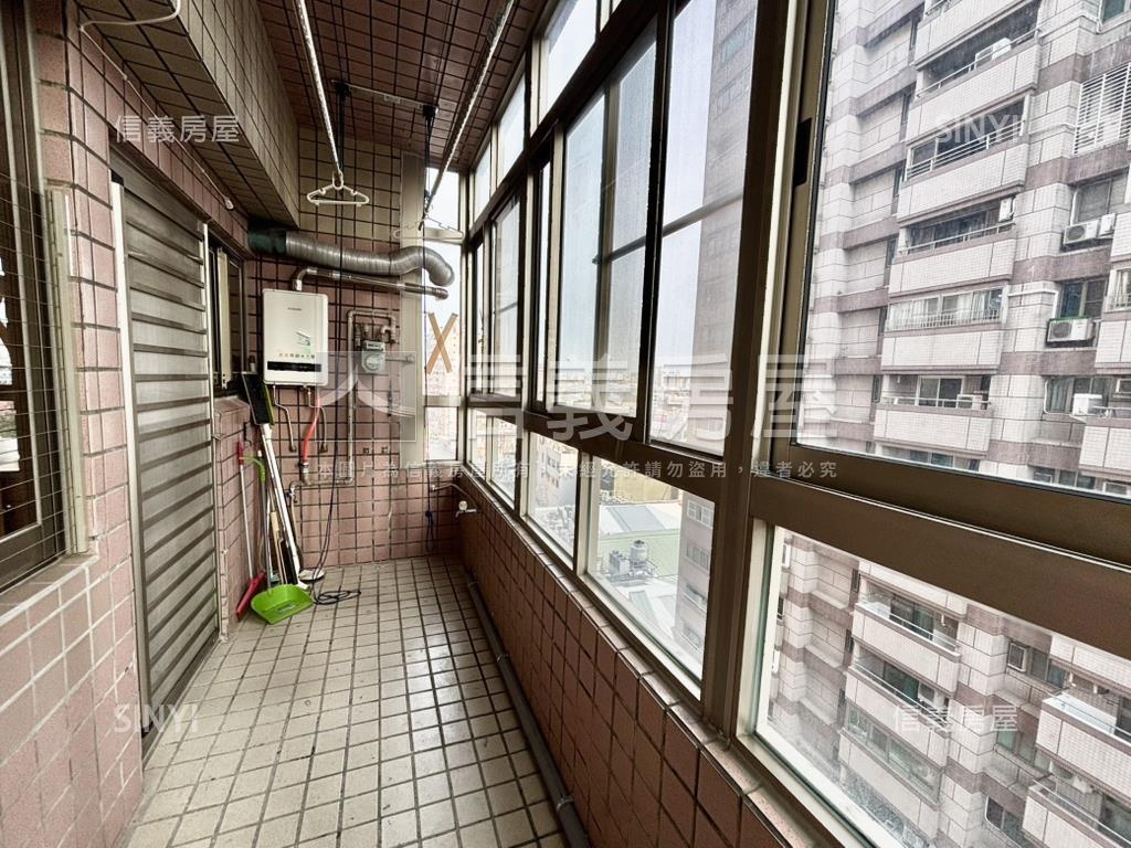 河堤維也納ＤＣ三房平車房屋室內格局與周邊環境