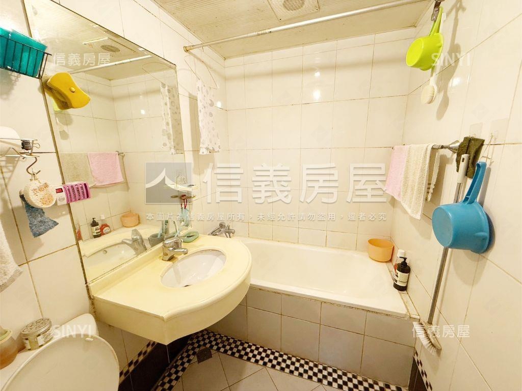 經典歐洲邊間高樓三房房屋室內格局與周邊環境