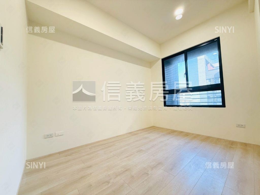 世界花園高樓二房二衛平車房屋室內格局與周邊環境