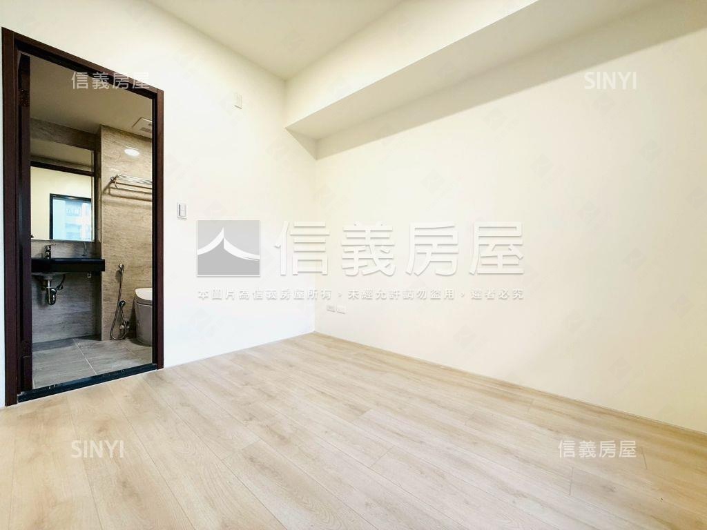 世界花園高樓二房二衛平車房屋室內格局與周邊環境