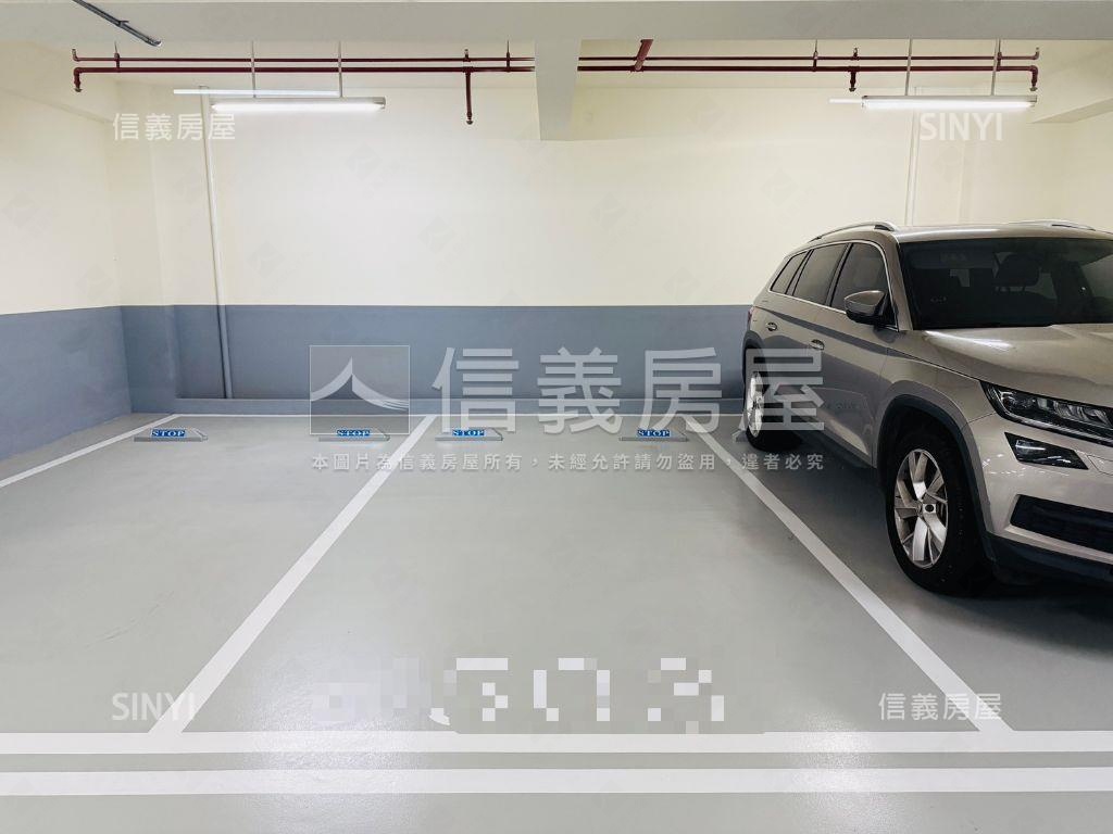 世界花園高樓二房二衛平車房屋室內格局與周邊環境